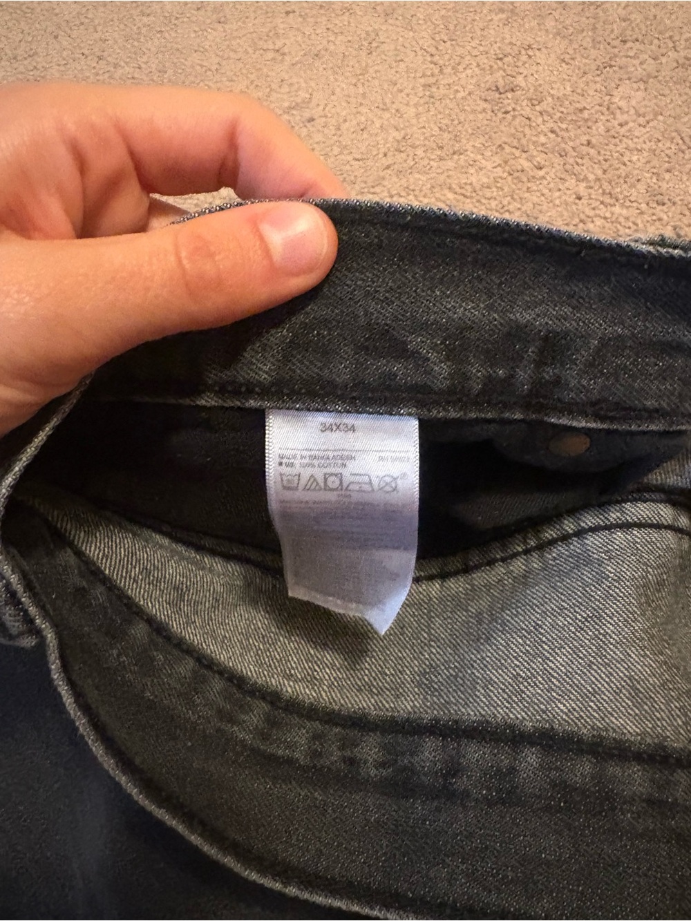Old Navy Men's Straight Jeans in Black-Blue Wash - Picture 3 of 6